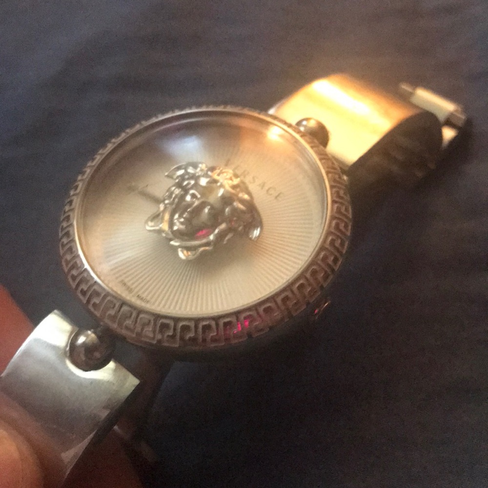 Versace Watch - Picture 7 of 7